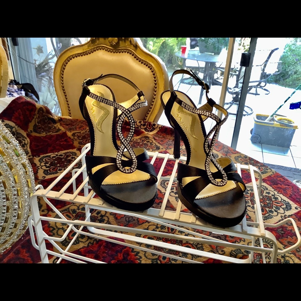 Ladies shoes